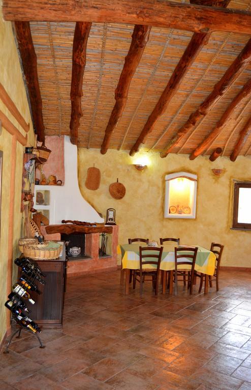 Agriturismo Rubinu Galtelli Exterior photo